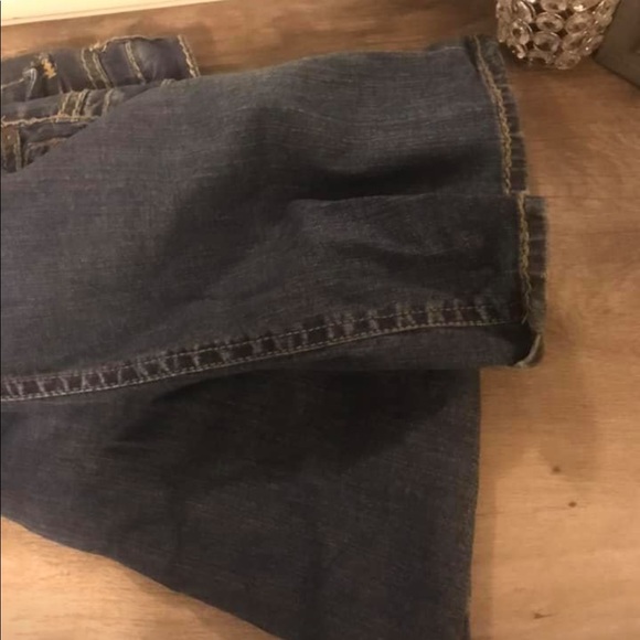 Gently used jeans - Picture 4 of 5